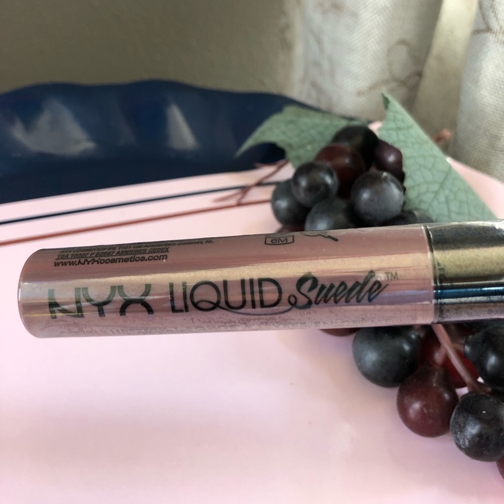 New with tags NYX PROFESSIONAL MAKEUP LIQUID SUEDE